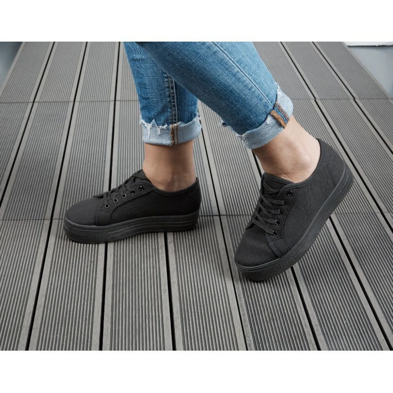 Baskets plateforme noire en toile pointure 39