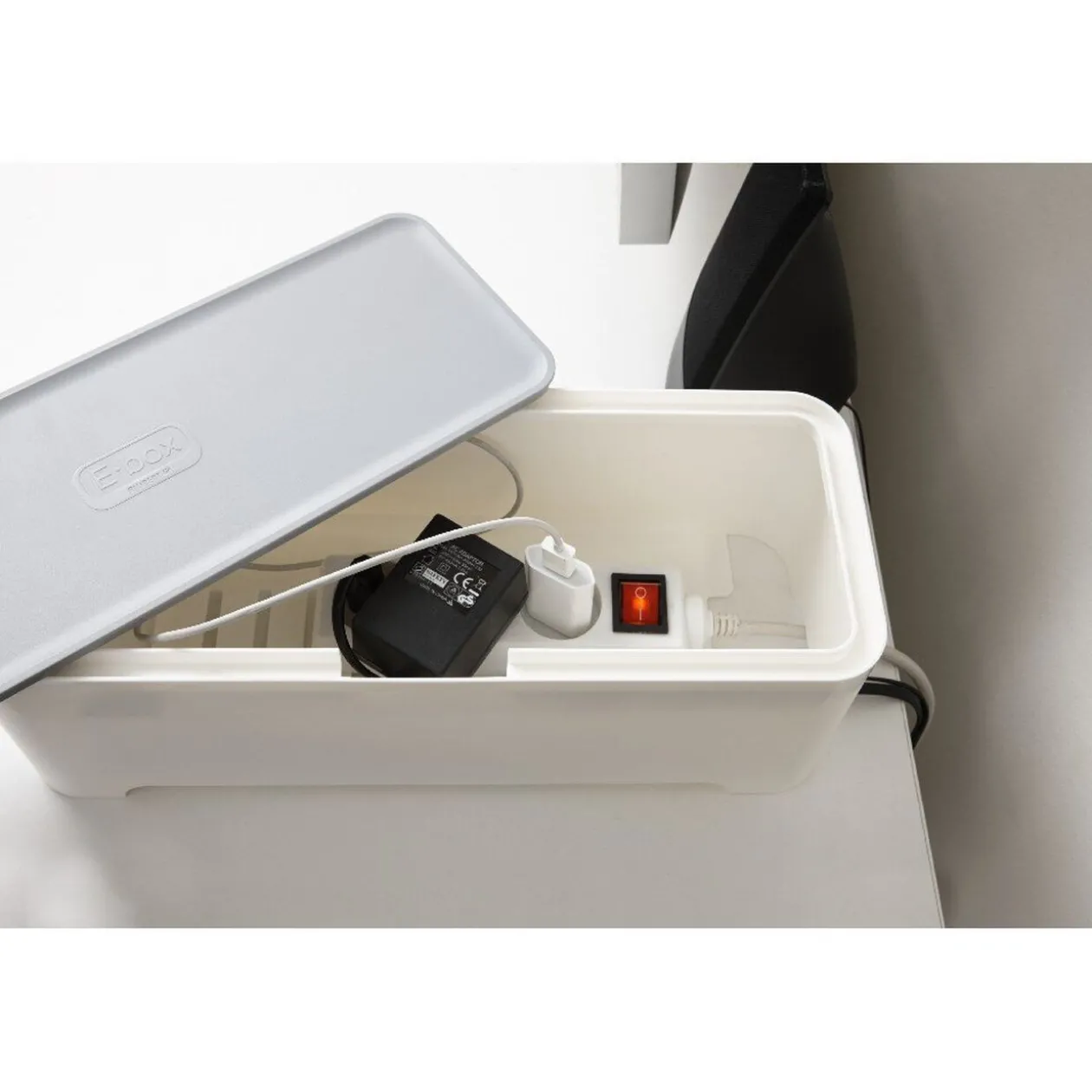 Boîte cache câbles