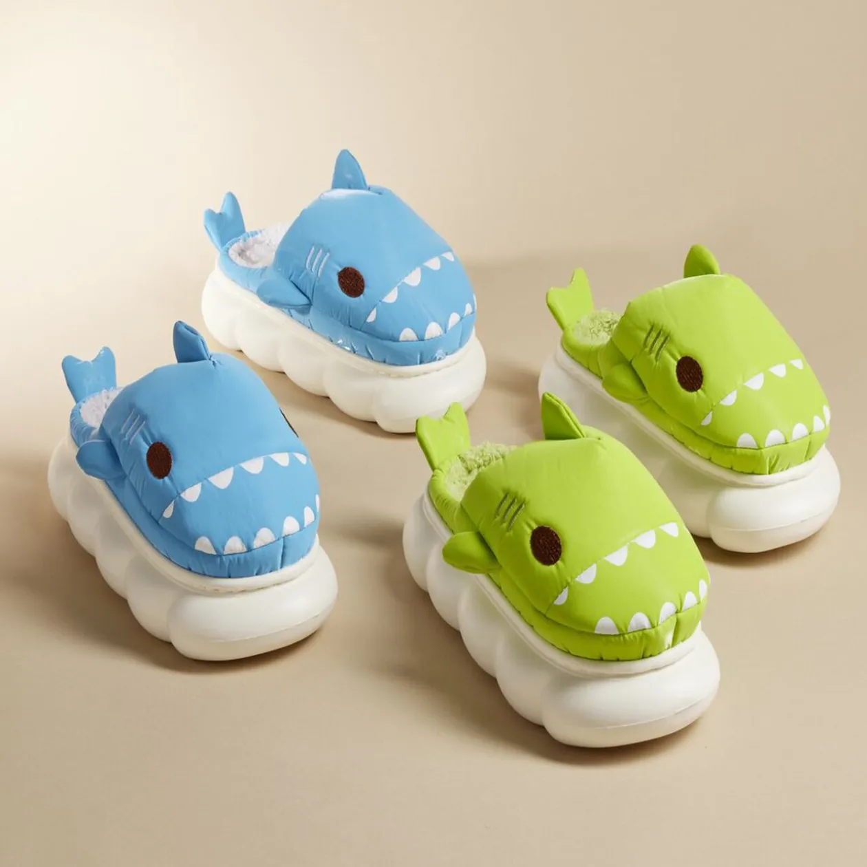 Chaussons requin mixtes bleus - pointure 36 à 45