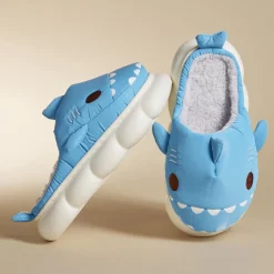 Chaussons requin mixtes bleus - pointure 36 à 45