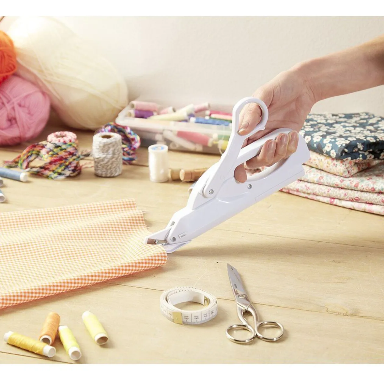 Ciseaux électrique multifonctions