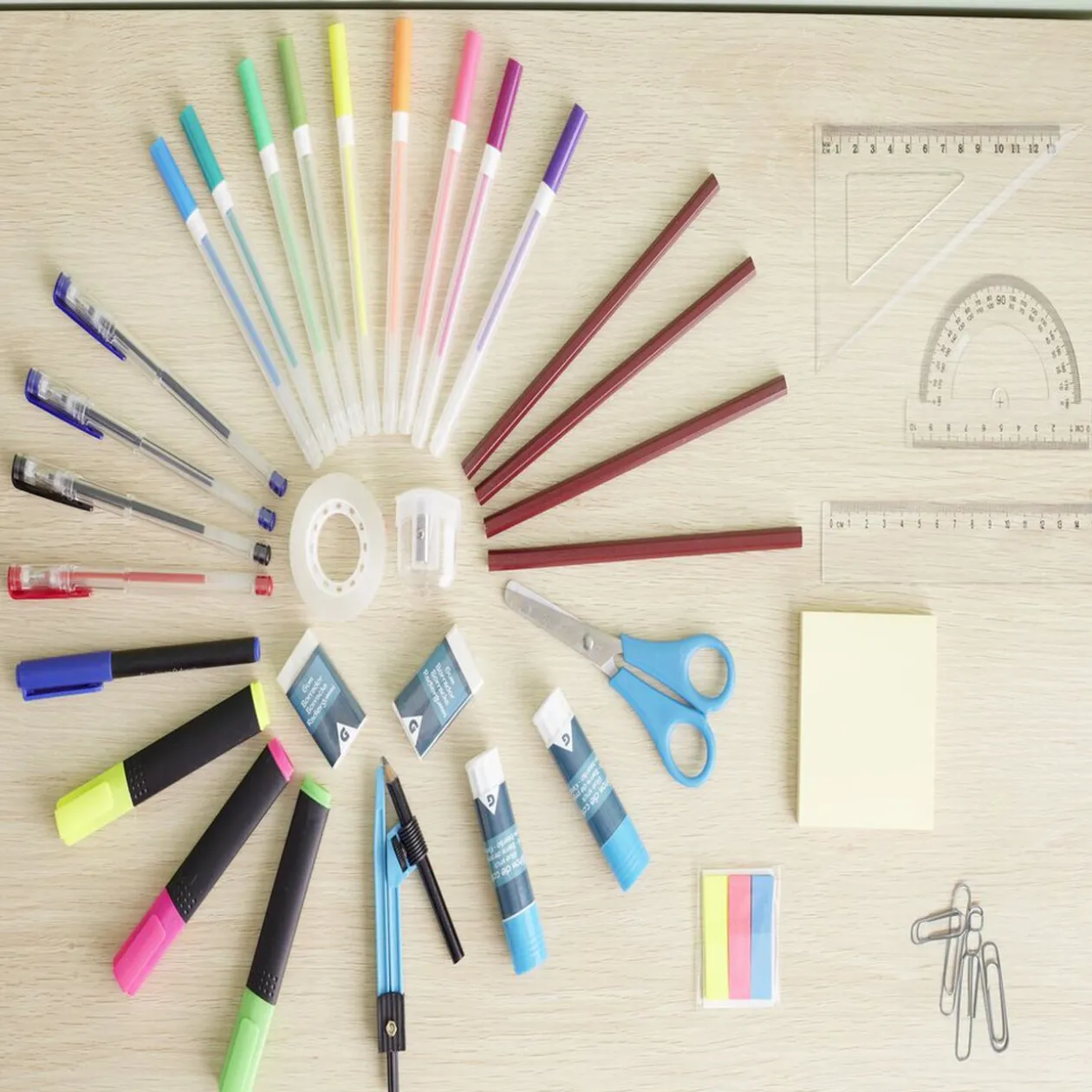 Coffret essentiels d'école 38 pièces