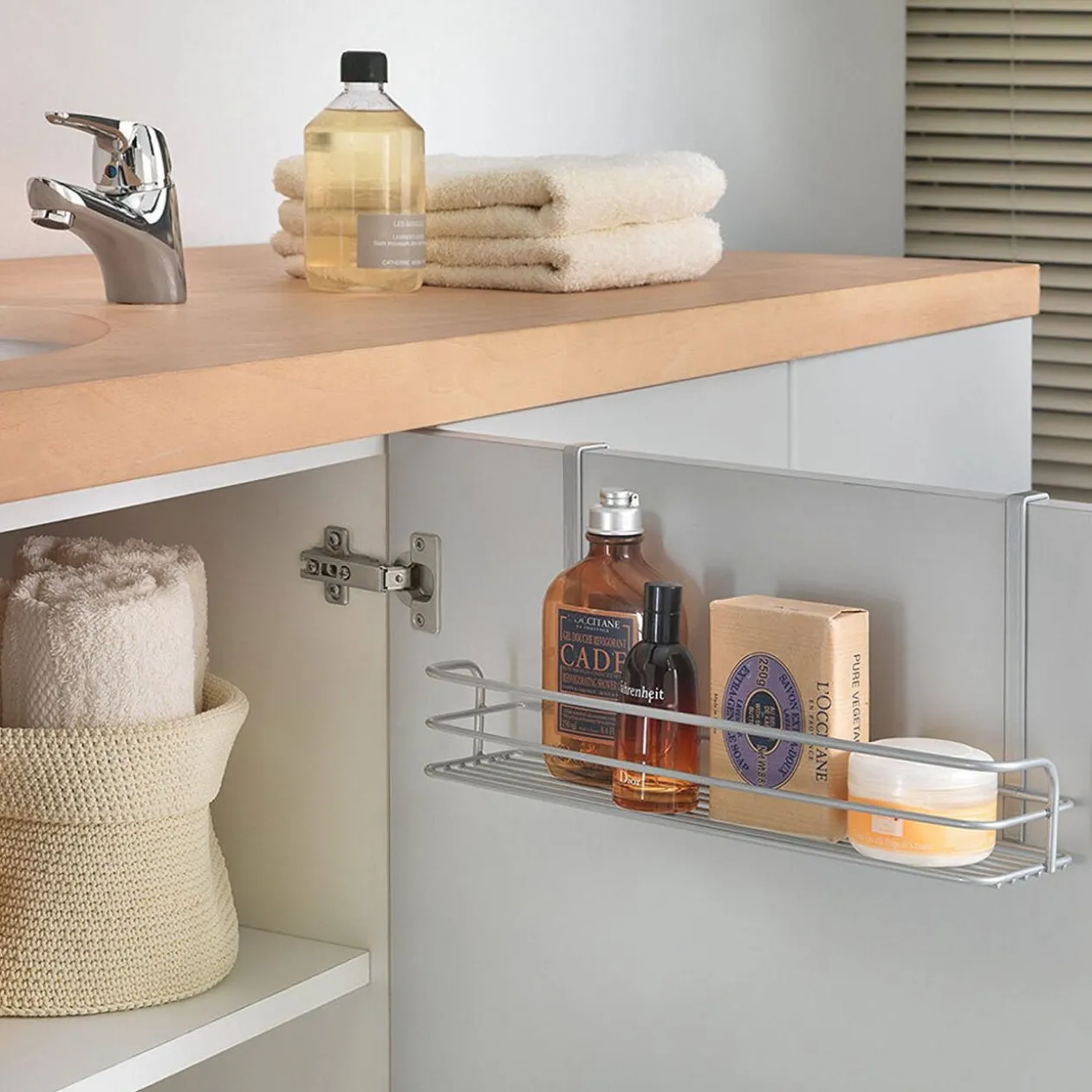 Corbeille salle de bain à suspendre grise Metaltex