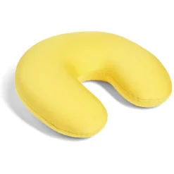 Coussin de voyage jaune 28x28x9cm