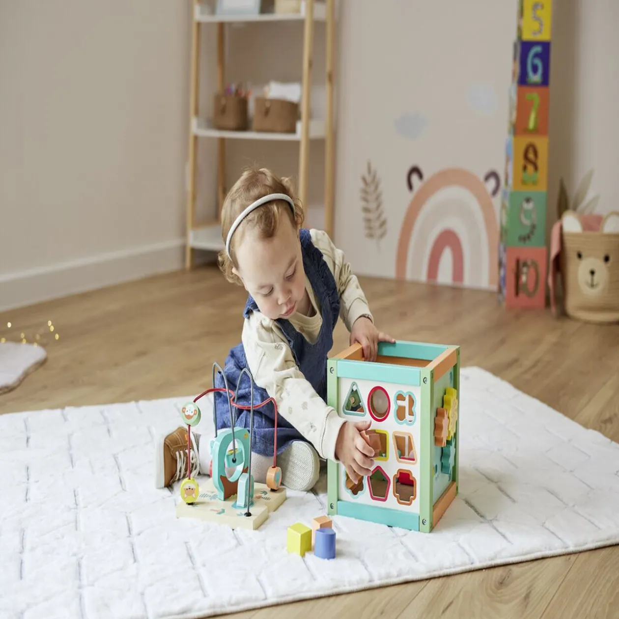 Cube d'activités 5-en-1 en bois