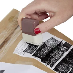 Effaceur d'adresse 2-en-1 ouvre colis et courrier