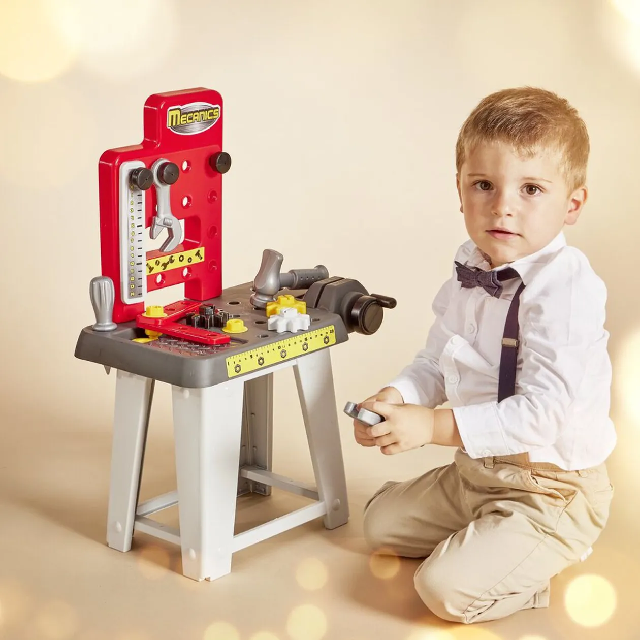 Etabli bricolage enfant avec 19 accessoires