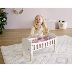 Lit pour poupon en bois