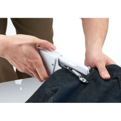 Machine à coudre à main