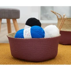 Pelote de fil à tricoter acrylique noir