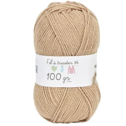 Pelote de fil à tricoter beige