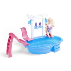 Poupée Elly avec accessoires piscine