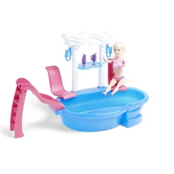 Poupée Elly avec accessoires piscine