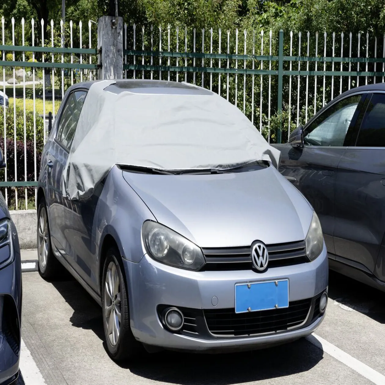 Protège pare-brise magnétique 92x0,3x285cm