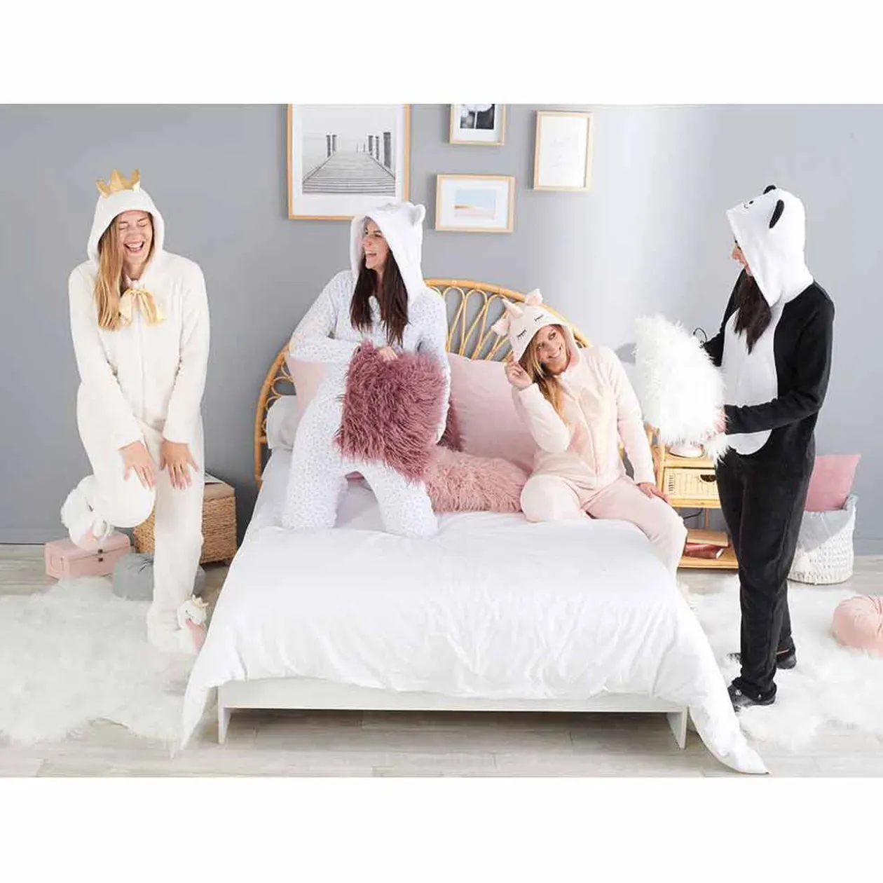 Pyjama combinaison princesse blanc doré femme Taille L