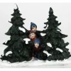 Sapins et personnages village de Noël