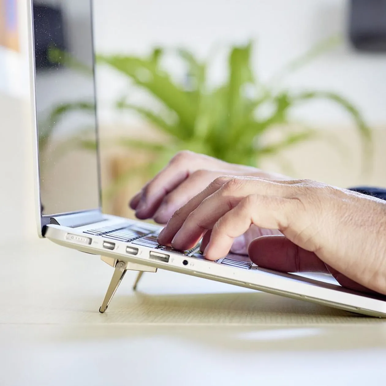 Support pliable pour ordinateur 2 patins