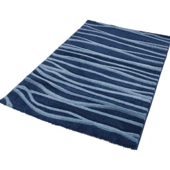 Tapis effet creusé bleu