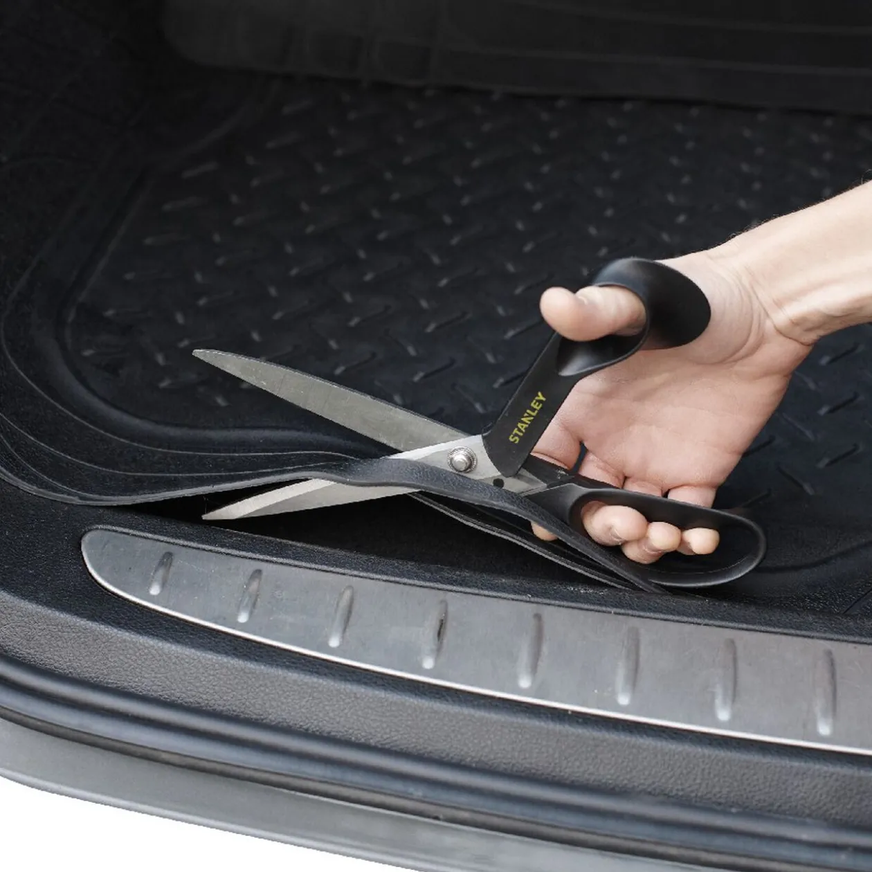 Tapis pour coffre de voiture noir XL