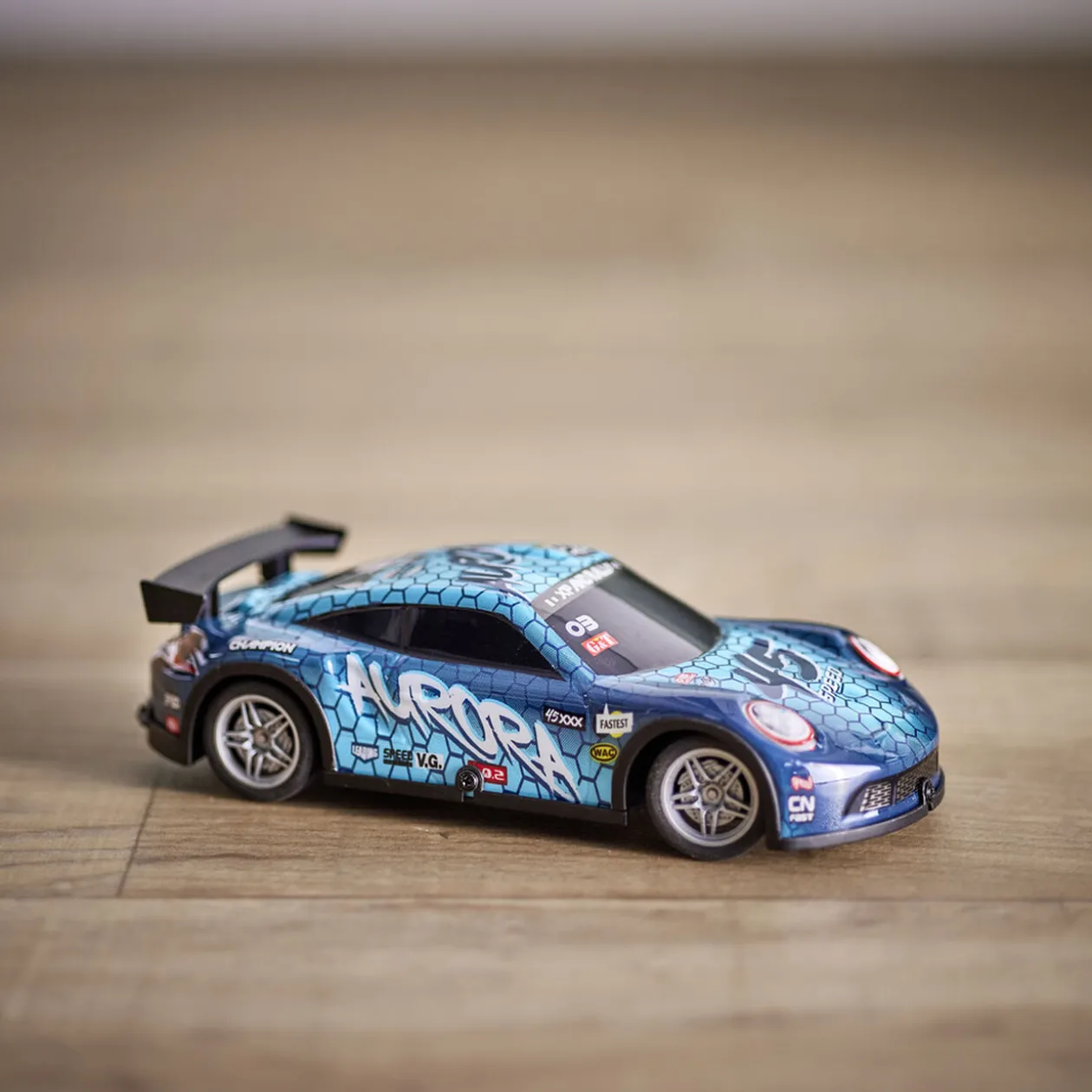 Voiture de course radiocommandée - 2 modèles