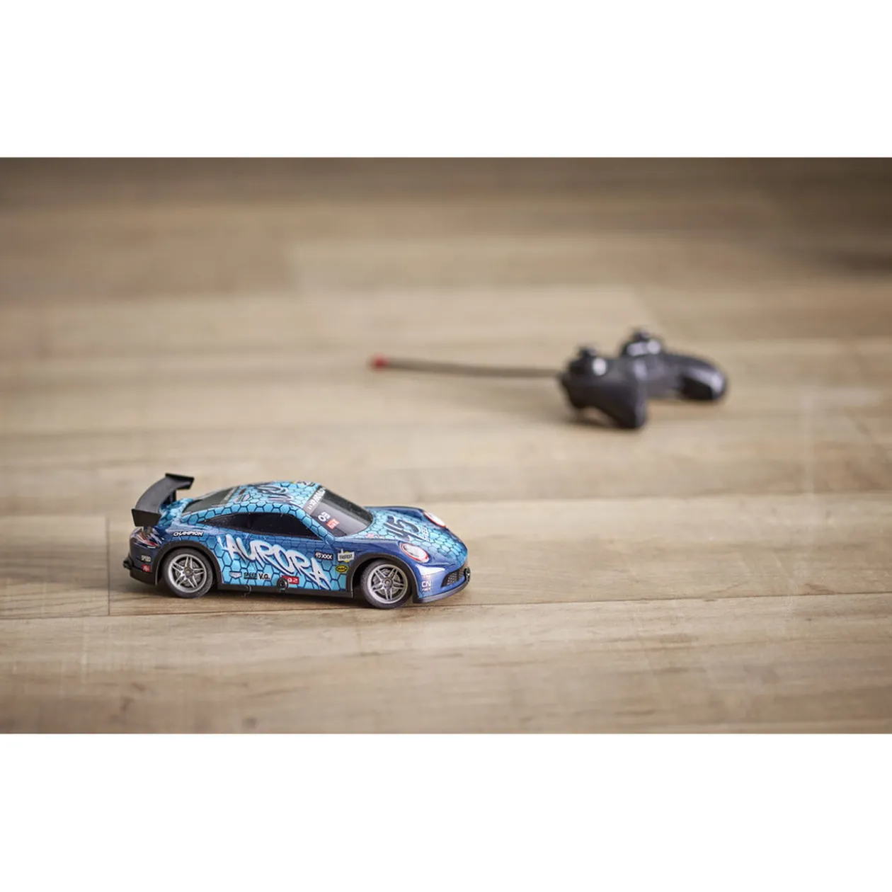 Voiture de course radiocommandée - 2 modèles