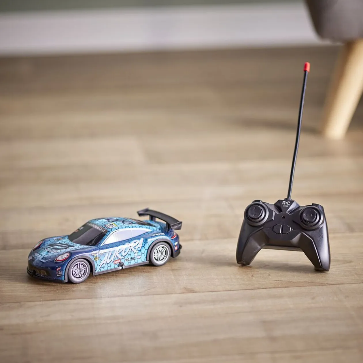 Voiture de course radiocommandée - 2 modèles