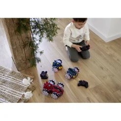 Voiture radiocommandée 2 en 1 effets sonores et visuels